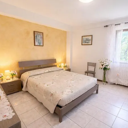 Casa Rosalia Cozy By Gardadomsumea アパート Pieve