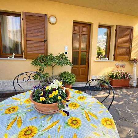 アパート Casa Rosalia Cozy By Gardadomsumea