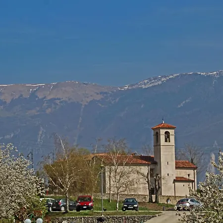 Casa Rosalia Cozy By Gardadomsumea * Pieve (Lombardy)